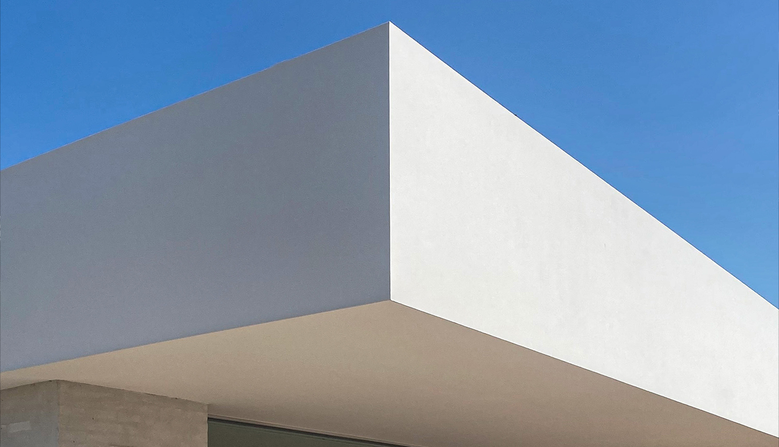 Architektenhaus ohne sichtbare Abschlusskante